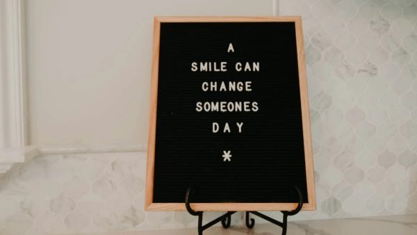 Πίνακας με θετικό μήνυμα