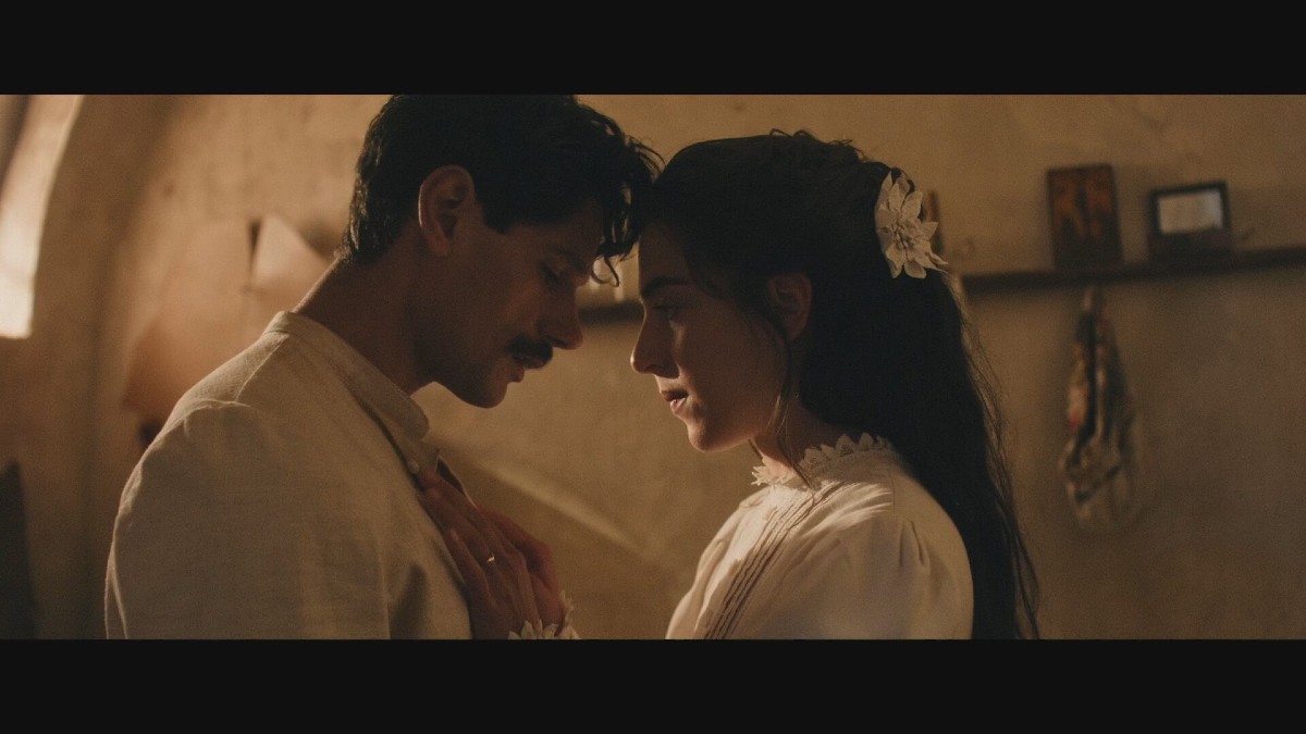 Σκηνή από τη νέα σειρά του Mega 17 κλωστές