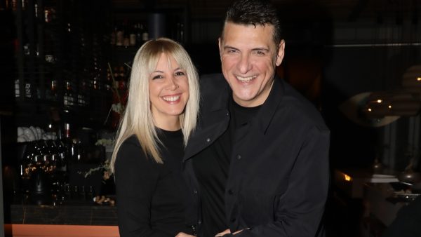 Χρίστος Αντωνιάδης – Ξεκαθαρίζει τι ισχύει στη σχέση με τη σύζυγό του, Αφροδίτη Τσώνου