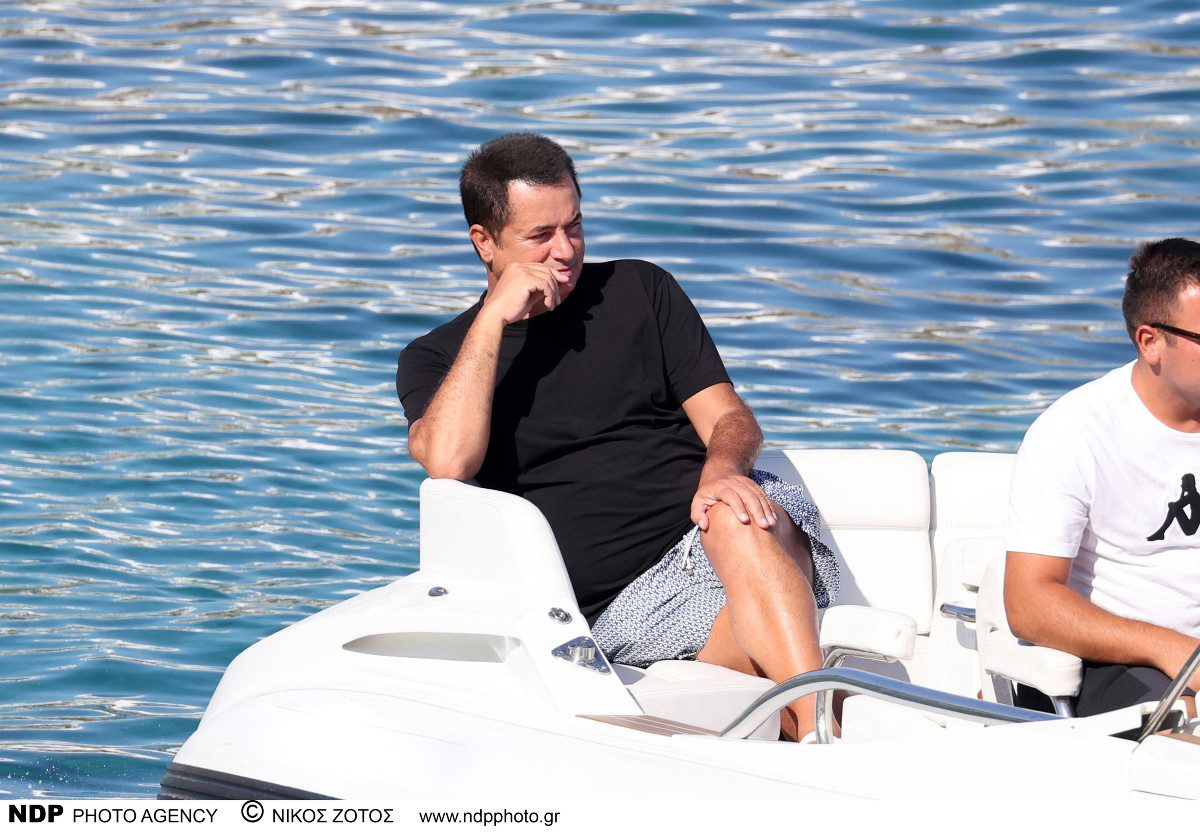 Ο ΣΚΑΪ διώχνει τον Ατζούν - Ποιο κανάλι τον μαζεύει; Αποκλειστικό