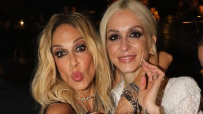 Σοφία Καρβέλα: Ερωτευμένη ξανά - Το πρώτο φιλί στον σύντροφό της και η Άννα Βίσση στο πλευρό της