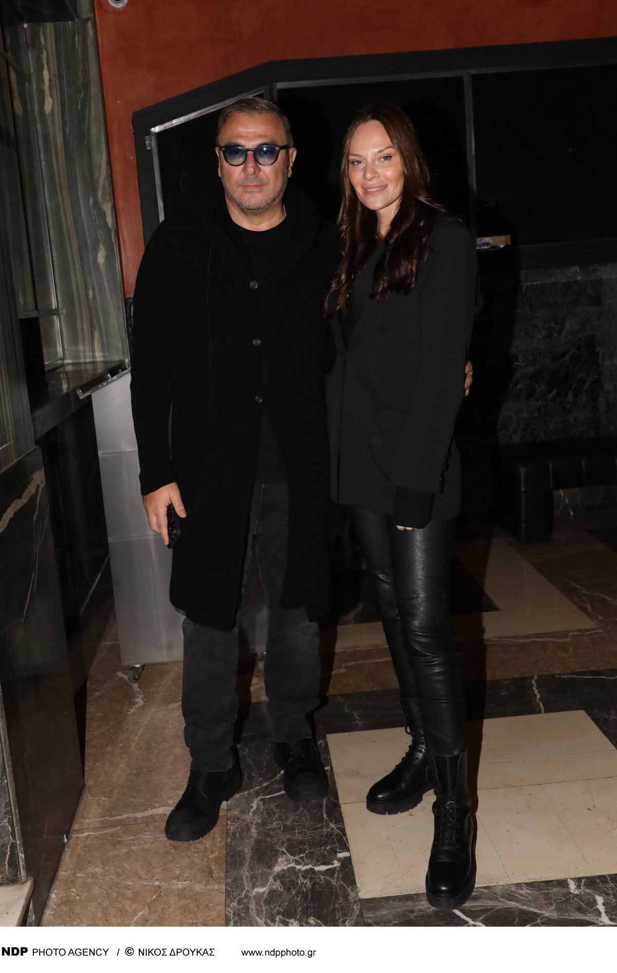 Ο Αντώνης Ρέμος και η Υβόννη Μπόσνιακ στο θέατρο