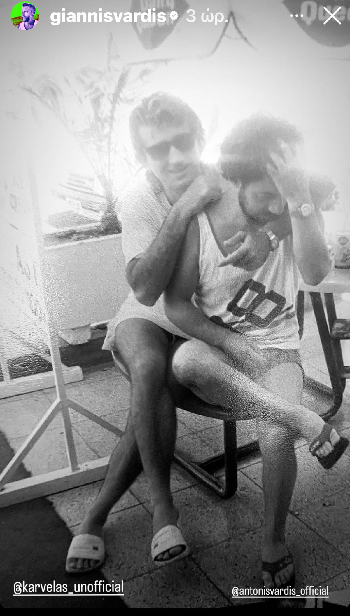 Ο Αντώνης Βαρδής με τον Νίκο Καρβέλα