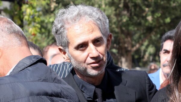 Δημήτρης Κόκοτας: Νέος γύρος αγωνίας για τον τραγουδιστή – Στη ΜΕΘ χωρίς ουσιαστική βελτίωση