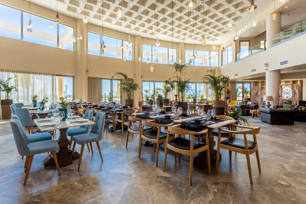 Ο ατμοσφαρικός χώρος του εστιατορίου