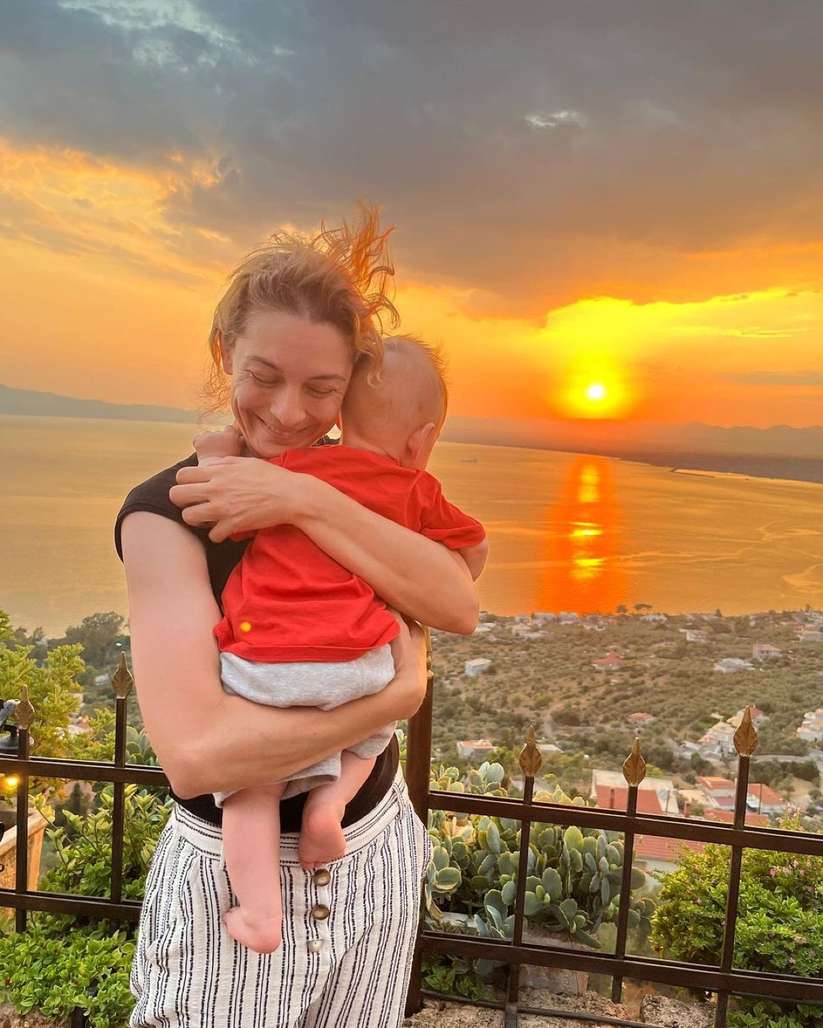 Γιούλικα Σκαφιδά: Το άλμπουμ του πρώτου χρόνου με το γιο της, Άγγελο (Φωτογραφίες)