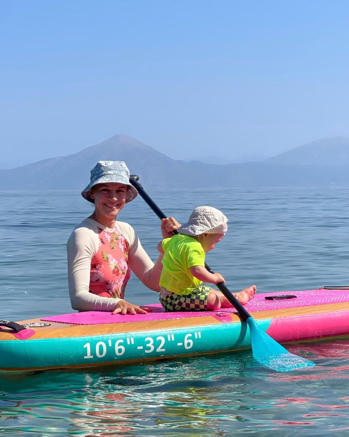 Γιούλικα Σκαφιδά: Το άλμπουμ του πρώτου χρόνου με το γιο της, Άγγελο (Φωτογραφίες)