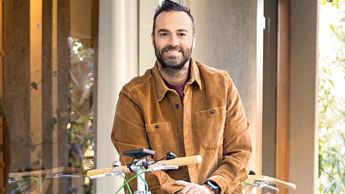 Η φωτογράφιση του Κώστα Φραγκολιά στο περιοδικό YOU