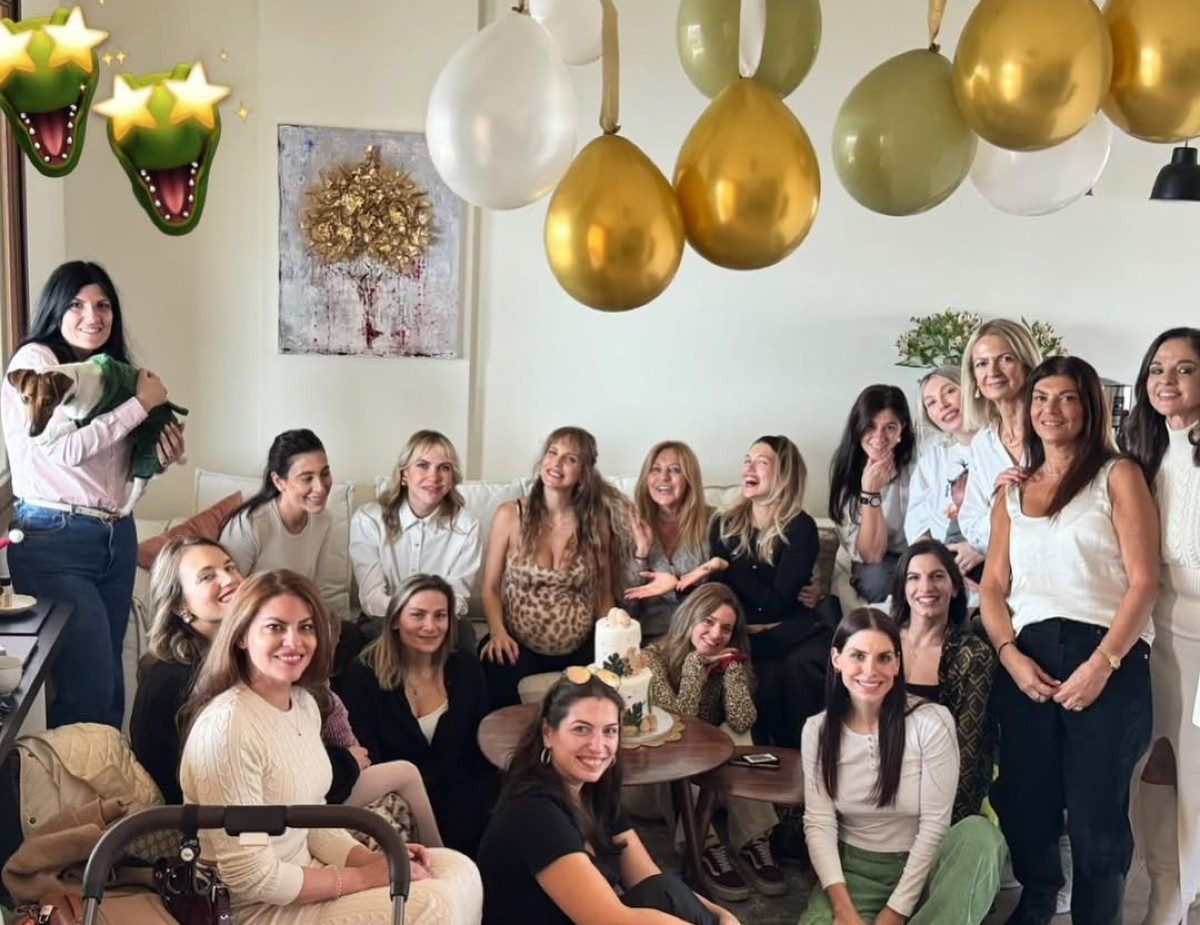 Ναταλία Κηρύκου: Η ηθοποιός από τις «8 λέξεις» περιμένει δίδυμα! Δείτε φωτογραφίες από το baby shower