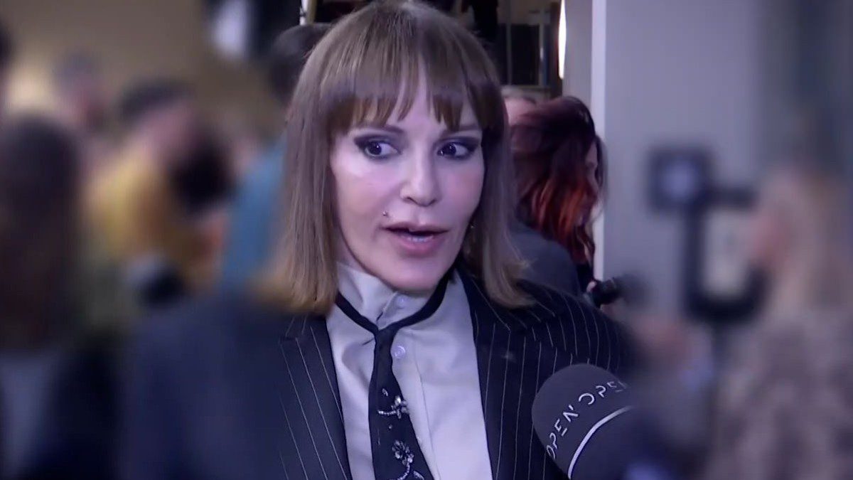 Νατάσα Καλογρίδη: «Θέλω γρήγορες στροφές για να μου αρέσει ένας άντρας»