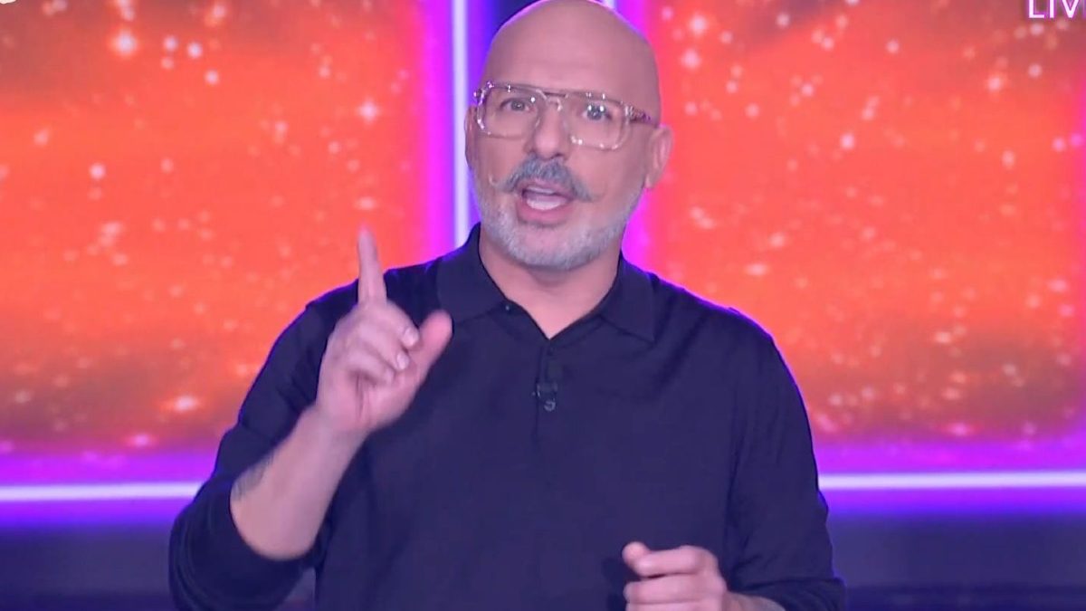 Νίκος Μουτσινάς