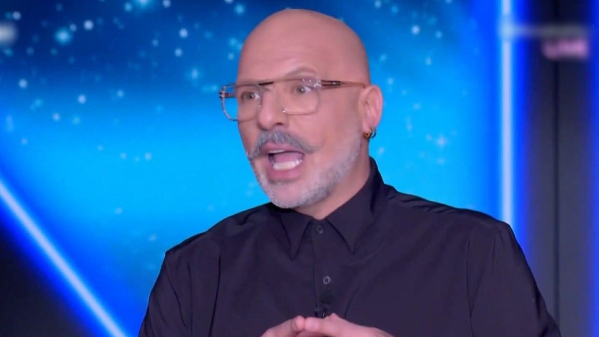 Νίκος Μουτσινάς