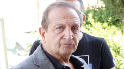 Σπύρος Μπιμπίλας: «Έπαιξα πολύ ωραία τον τρελιάρη γκέι, αλλά εγώ δεν είμαι έτσι»