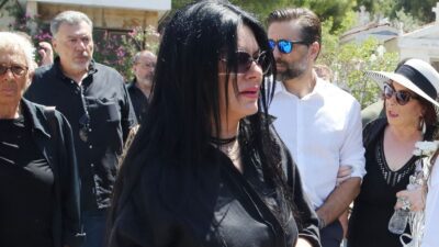 Πένθος για τη Σάννυ Μπαλτζή: «Οι χτύποι στα ρολόγια σου σταμάτησαν απόψε»