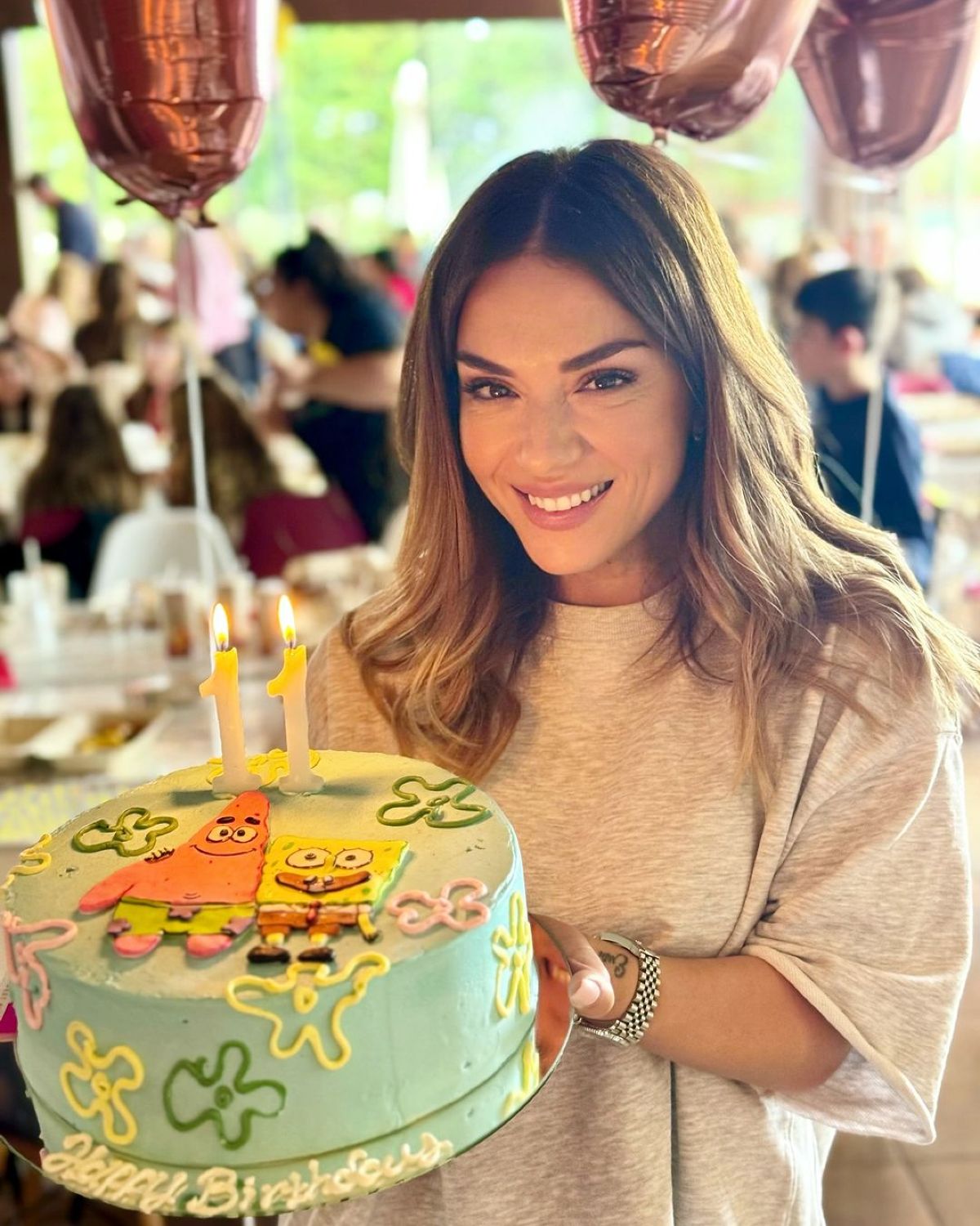 Η Βάσω Λασκαράκη στο πάρτι της κόρης της