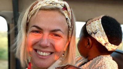 Τα τελευταία τέσσερα χρόνια η ζωή της έχει αλλάξει ριζικά και ο λόγος έχει όνομα. Η Χριστίνα Κοντοβά εμφανίζεται ανανεωμένη κάθε φορά που κρατάει στην...