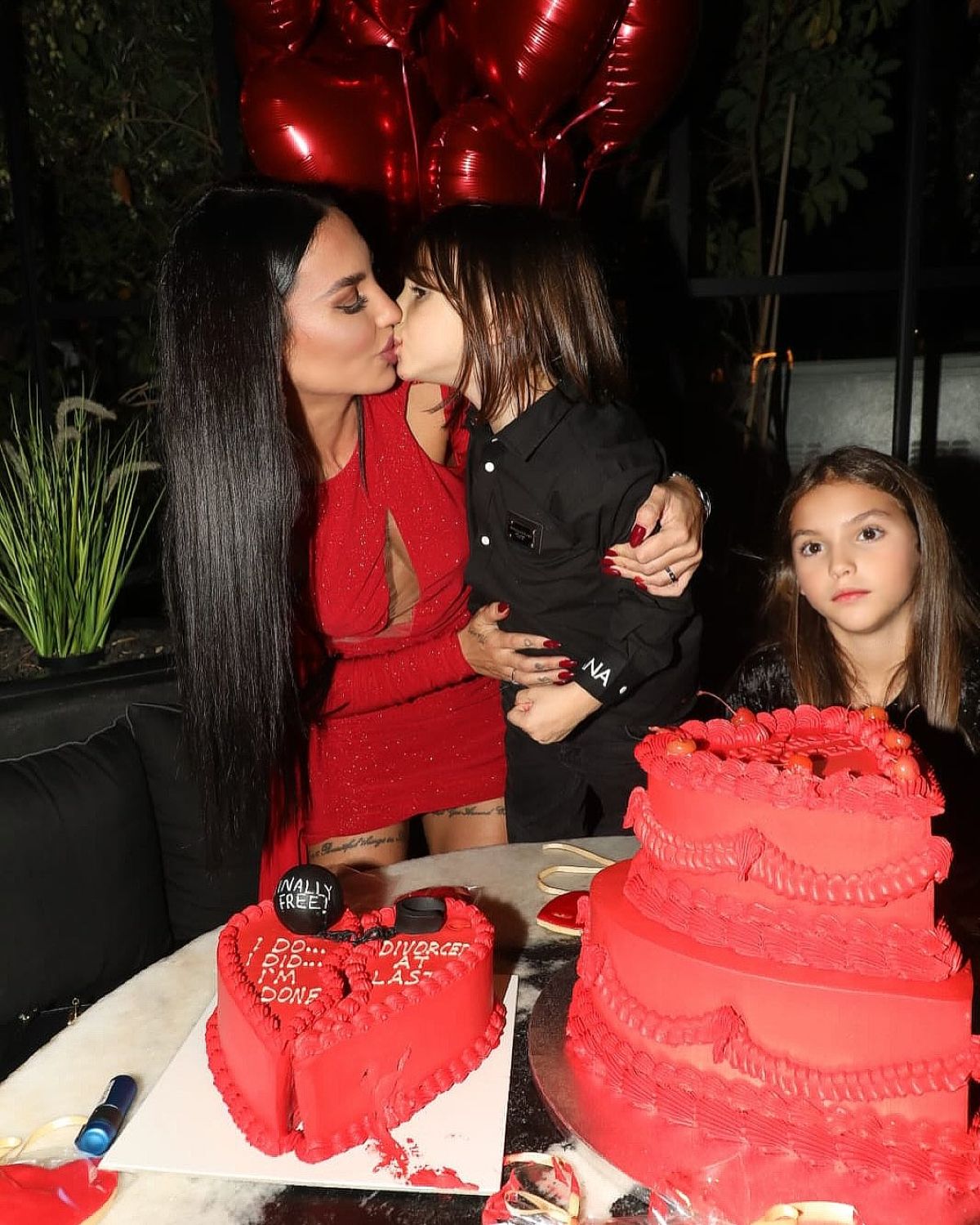 Η Ζέτα Θεοδωροπούλου με τα παιδιά της