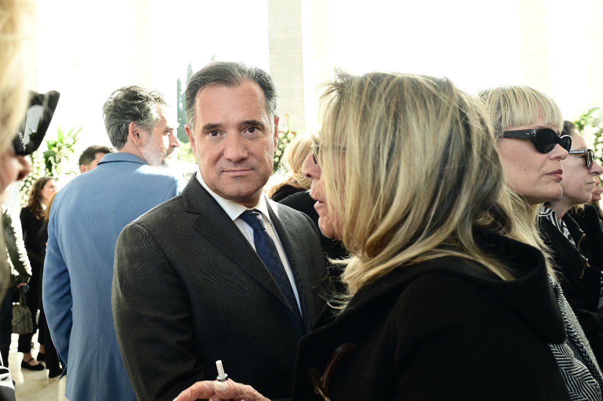 Ο Άδωνις Γεωργιάδης στην κηδεία του Αντώνη Λυμπέρη