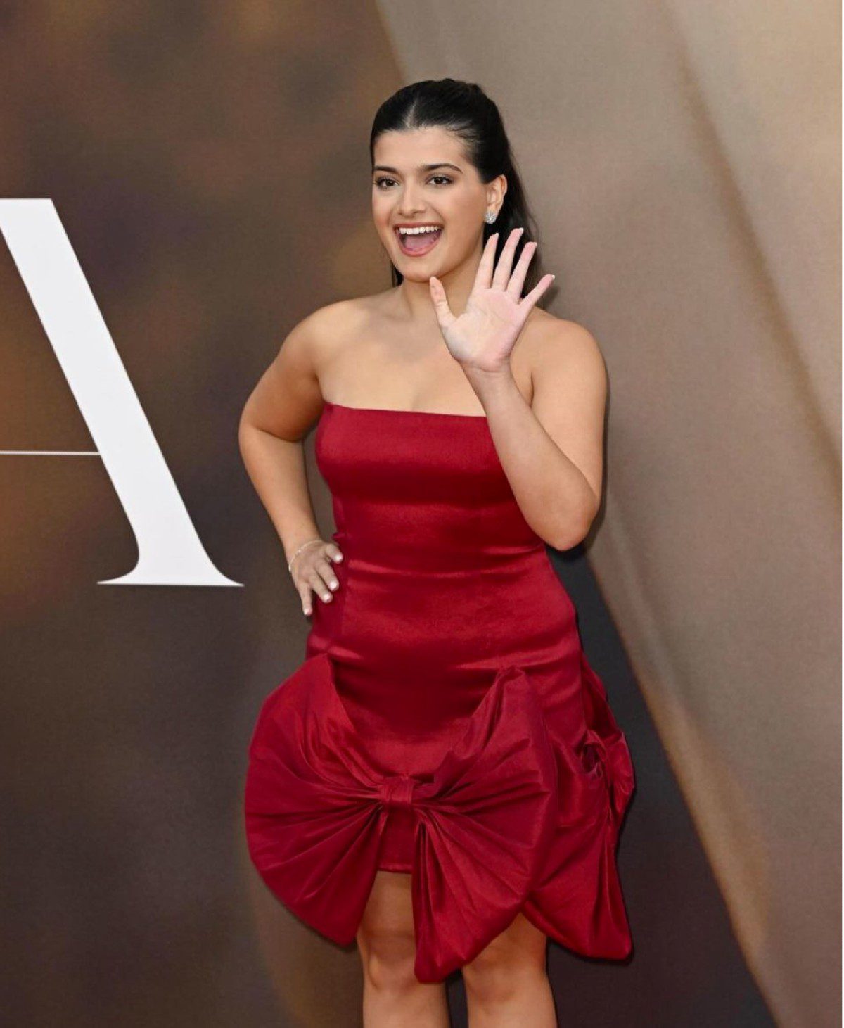 Ή Αγγελίνα Παπαδοπούλου στο κόκκινο χαλί