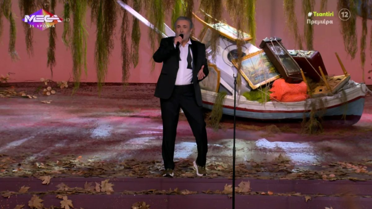 Ο Λάκης Λαζόπουλος στην πρεμιέρα του Αλ Τσαντίρι Νιούζ