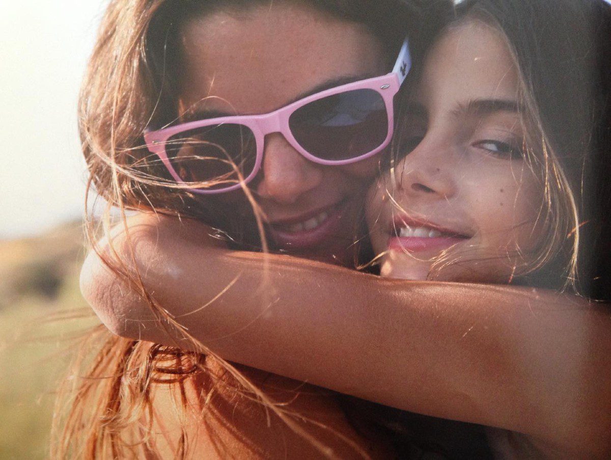 Η Αλεξάνδρα Νίκα με την μητέρα της σε μικρότερη ηλικία