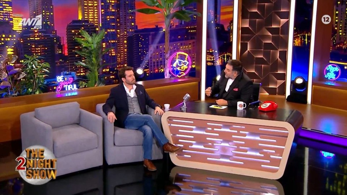 Ο Αλέξανδρος Χρυσανθόπουλος καλεσμένος στην εκπομπή The 2 Night Show