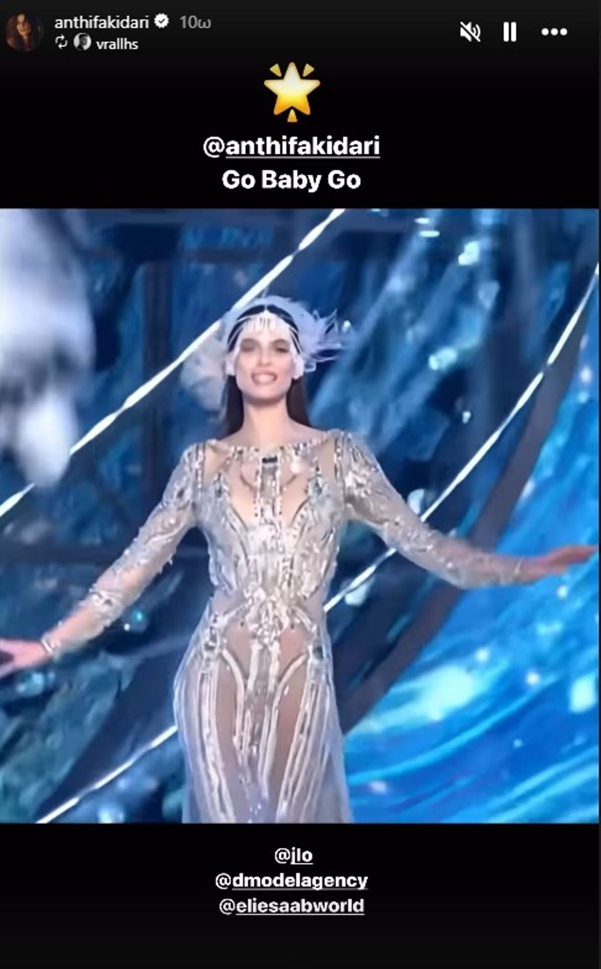 H Ανθή Φακιδάρη στο σόου του Elie Saab