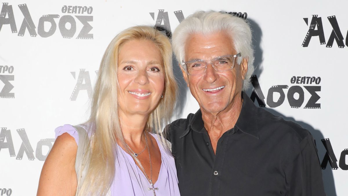 Ο Αντώνης Λυμπέρης και η σύζυγος του, Έλενα Μακρή σε κοινή τους έξοδο.