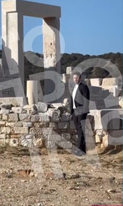 Κωνσταντίνος Αργυρός: Η πρώτη δημόσια εμφάνιση μετά τη γέννηση του γιου του (Φωτογραφίες)