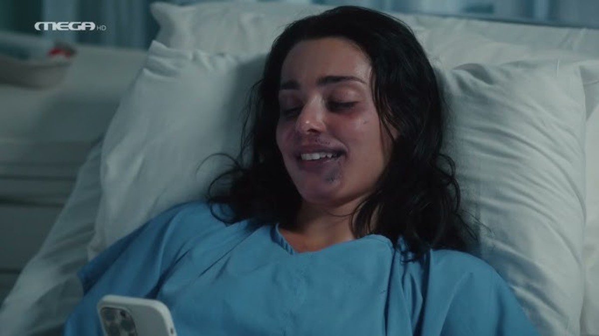 Η Αριάδνη σε σκηνή της σειράς Γη της ελιάς