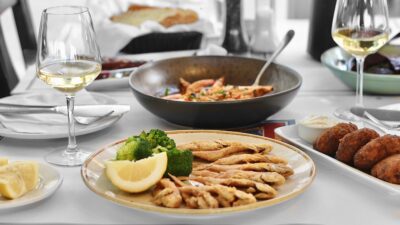 Ολόφρεσκα ψάρια και θαλασσινά στο Ναύπλιο