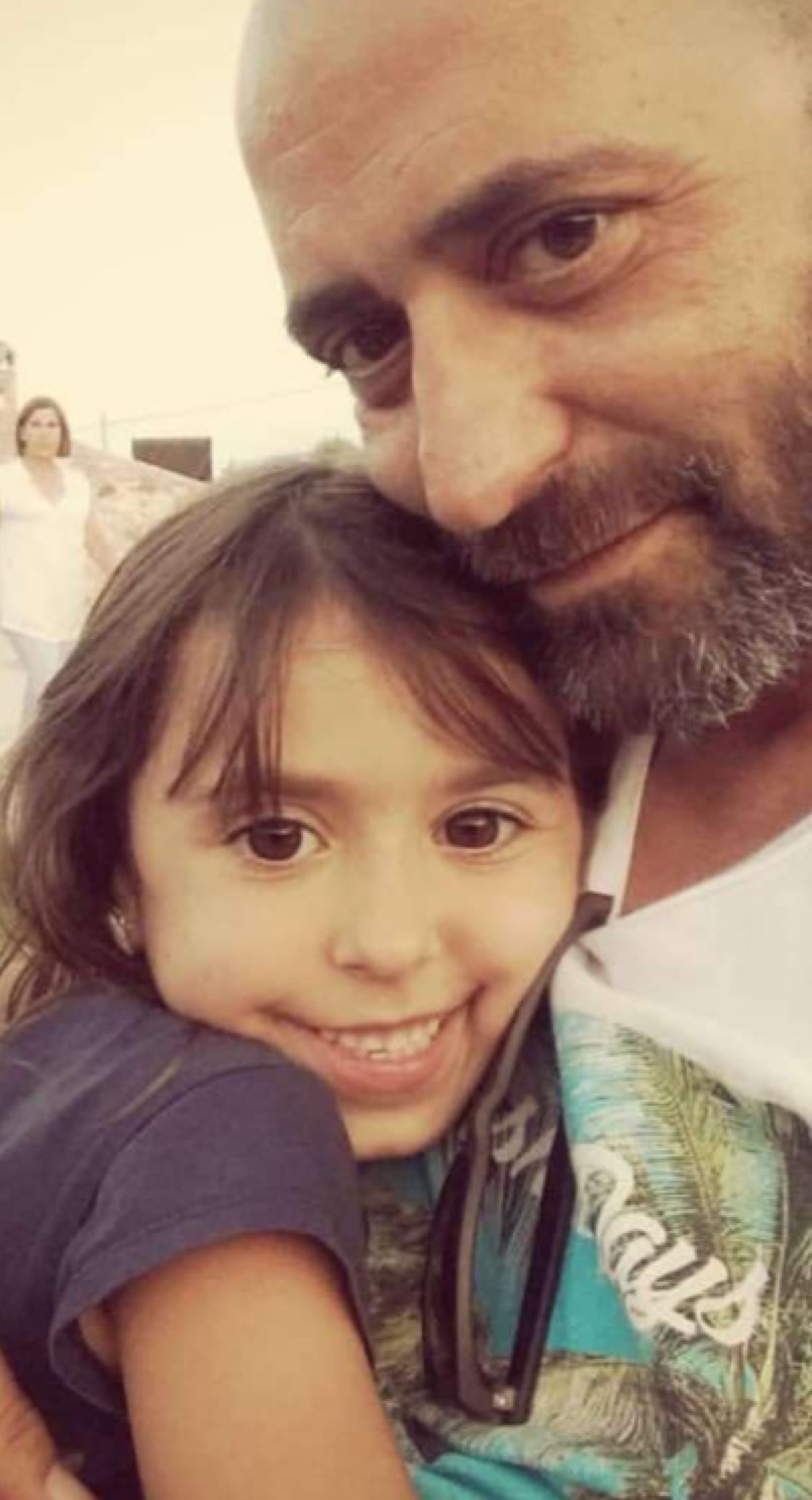 Ο Διονύσης Κυπριώτης με την κόρη του.