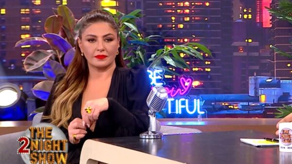 Η Έλενα Παπαρίζου στο πλατό του The 2Night Show