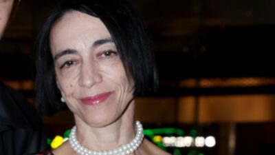 Η ΈΛενα Τοπαλίδου σε βραδινή έξοδο.