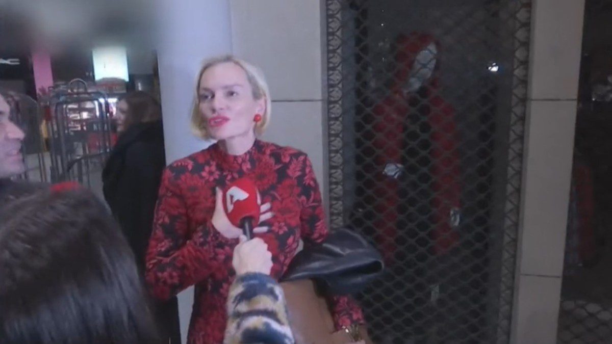 Η Έλενα Χριστοπούλου σε έξοδό της