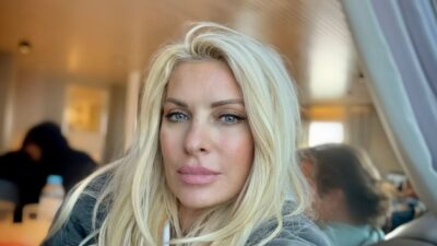 Η Ελένη Μενεγάκη στο πλοίο