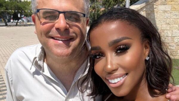 Ο Νεκτάριος Λεμονίδης και η Ελίζαμπεθ στις διακοπές τους.