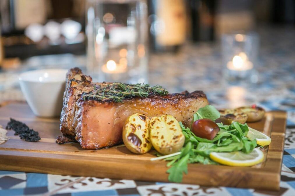 Πιάτο με κρέας στο Πέταλο