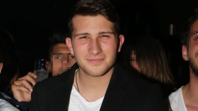 Ο Γιάννης Ξανθόπουλος σε βραδινή έξοδο.