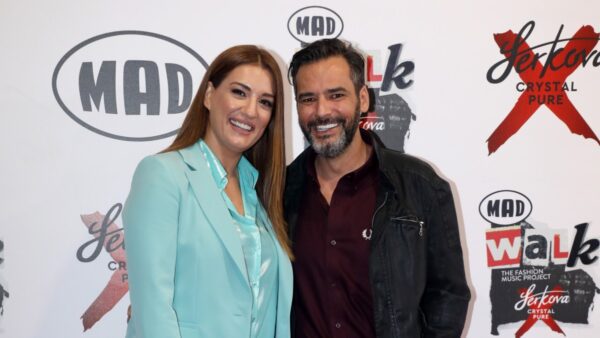 Ο Γιώργος Καρτελιάς και η Ελίνα Παπίλα σε κοσμικό event.