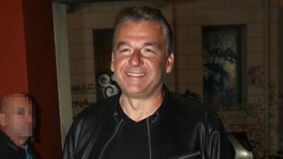 Ο Γιώργος Λιάγκας σε βραδινή έξοδό του
