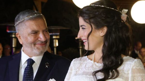Ο Γιώργος Πατούλης και η Νάνσυ Κοίλου στον γάμο τους.