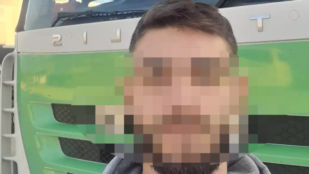 Άφαντος παραμένει ο 30χρονος, που το απόγευμα της Δευτέρας (11/11) φαίνεται να πυροβόλησε εξ επαφής και σκότωσε την 43χρονη Δώρα στο Αγρίνιο, σε άλλη μια γυναικοκτονία