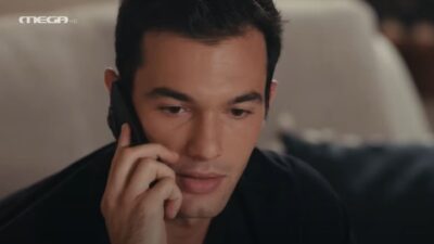 Ο Μιλτιάδης μιλάει στο τηλέφωνο στη σειρά Η γη της Ελιάς.