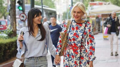 Η Ηλιάνα Παπαγεωργίου και η Έλενα Χριστοπούλου σε κοινή τους έξοδο.