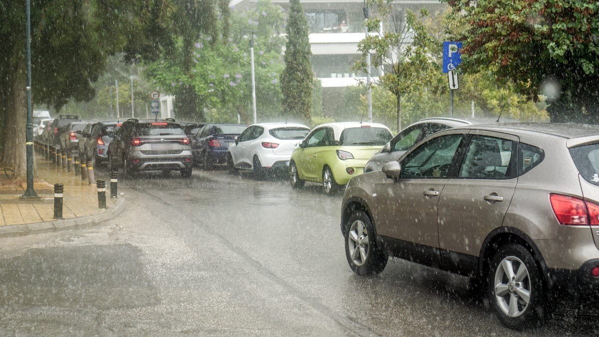 Βροχερός δρόμος της Αθήνας