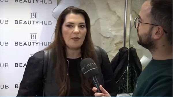 Η Κατερίνα Ζαρίφη σε έξοδό της