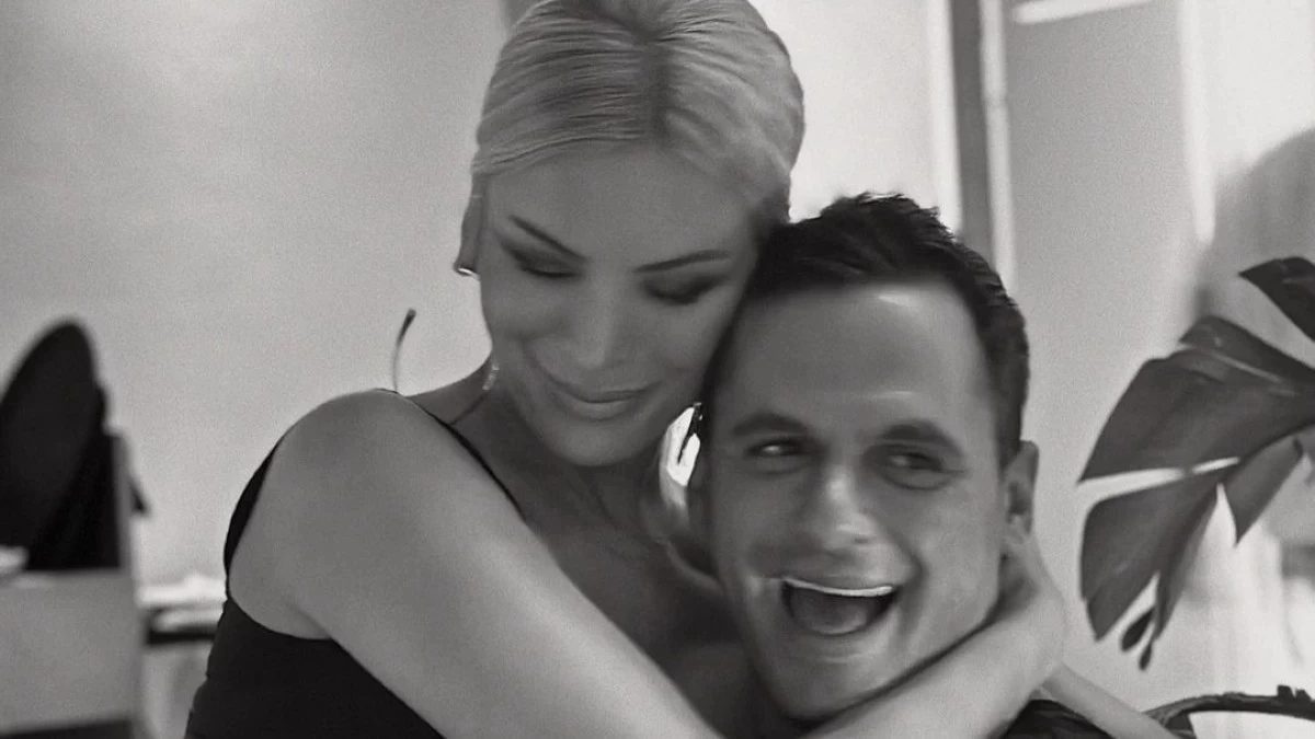 Η Κατερίνα Καινούργιου στην αγκαλιά του Πάνου Κουτσουμπή