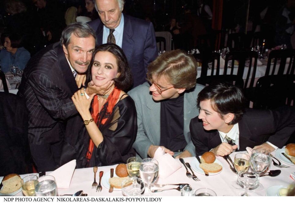 Η Κάτια Δανδουλάκη με τον Μάριο Πλωρίτη και τον Νίκο Φώσκολο