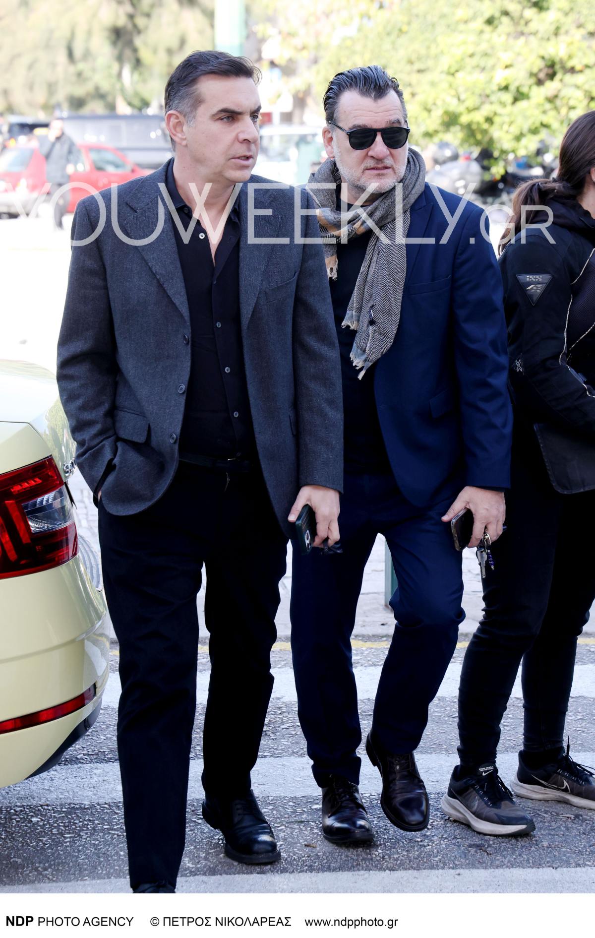 Ο Γιώργος Λεβέντης Λεβέντης στην κηδεία του Αντώνη Λυμπέρη